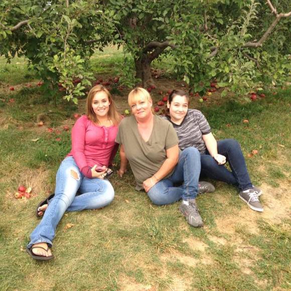 Meet your Posher, Melissa - Picture 1 of 1